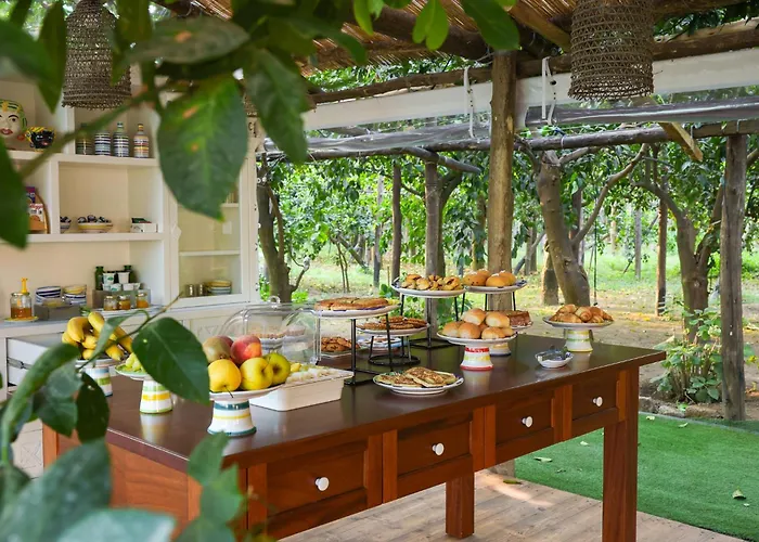 Relais Correale Rooms & Garden